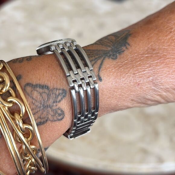 Roots Sunrise All Steel Japan Movement Water Resistant 50M Wristwatch - Picture 4 of 13